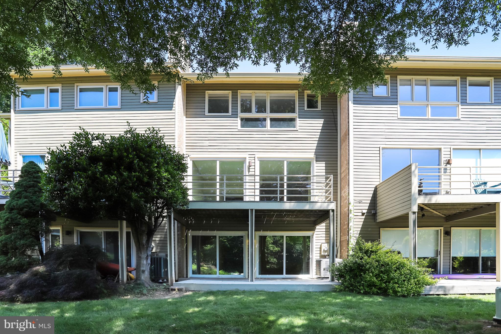 1953 Lakeport Way Reston, VA 20191 - Photo 58 of 59 Gallery Image 58
