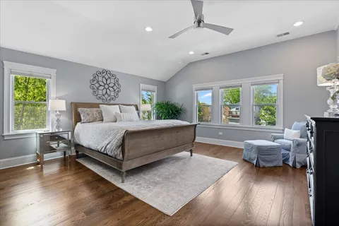 $1,300,000 | 4320 North Whipple Street, Chicago, IL 60618