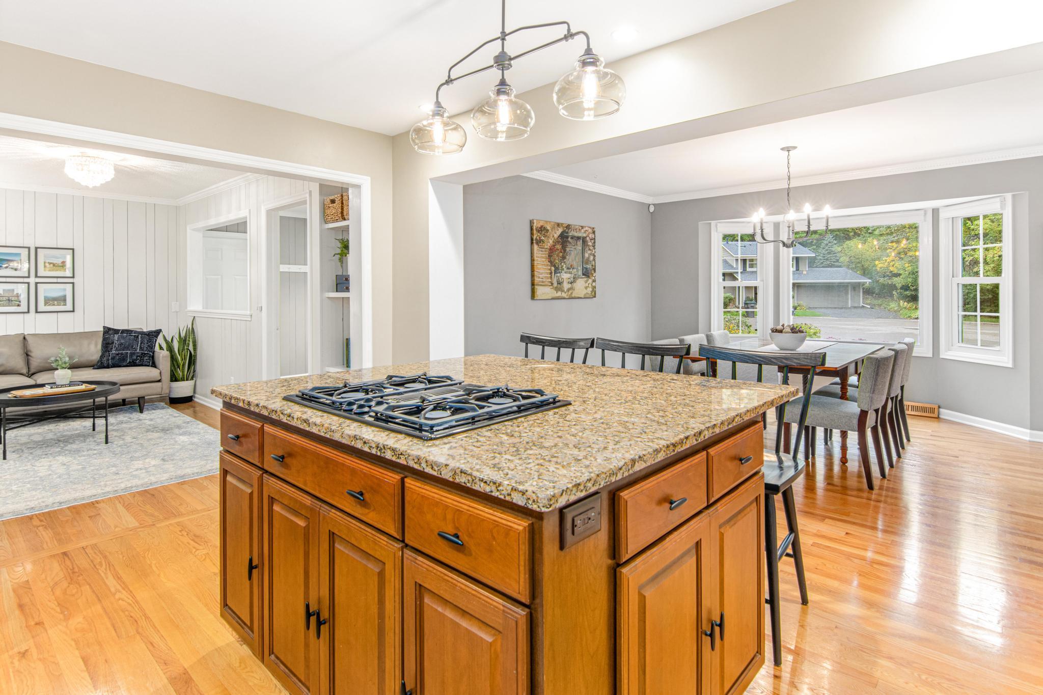 1911 Smith Circle Minnetonka, MN 55391 - Photo 4 of 31