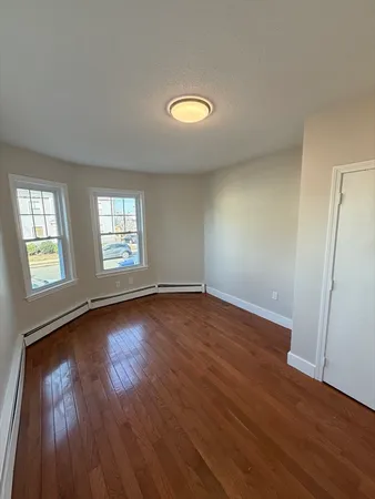 $2,225 | 87 Webster Street, Unit 1, Haverhill, MA 01830
