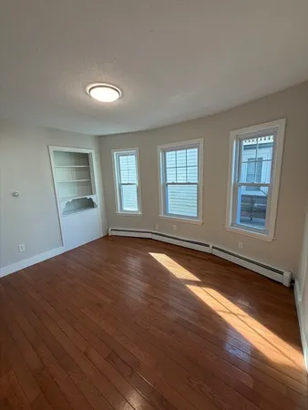 $2,225 | 87 Webster Street, Unit 1, Haverhill, MA 01830