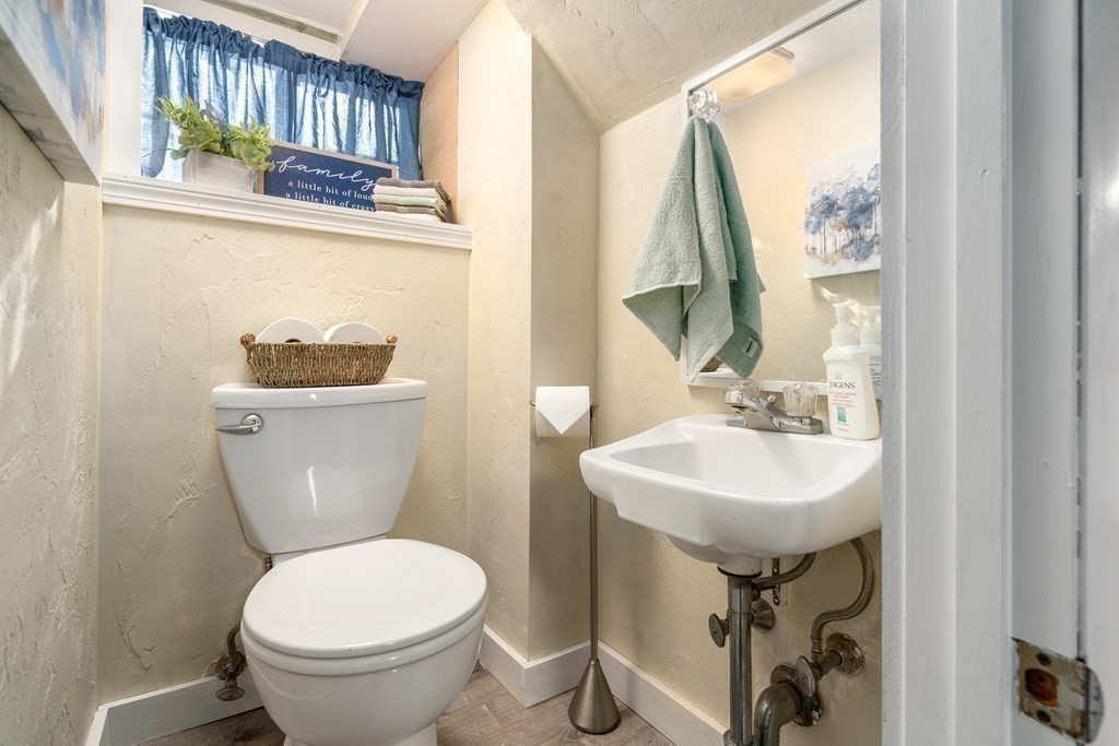 143 Court Road Winthrop, MA 02152 - Photo 37 of 42 Gallery Image 37