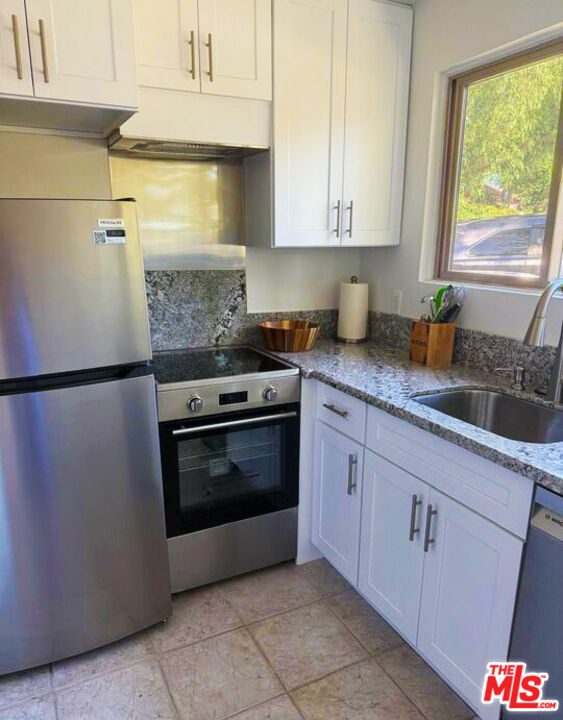 5552 Bill Cody Road Hidden Hills, CA 91302 - Photo 13 of 16 Gallery Image 13