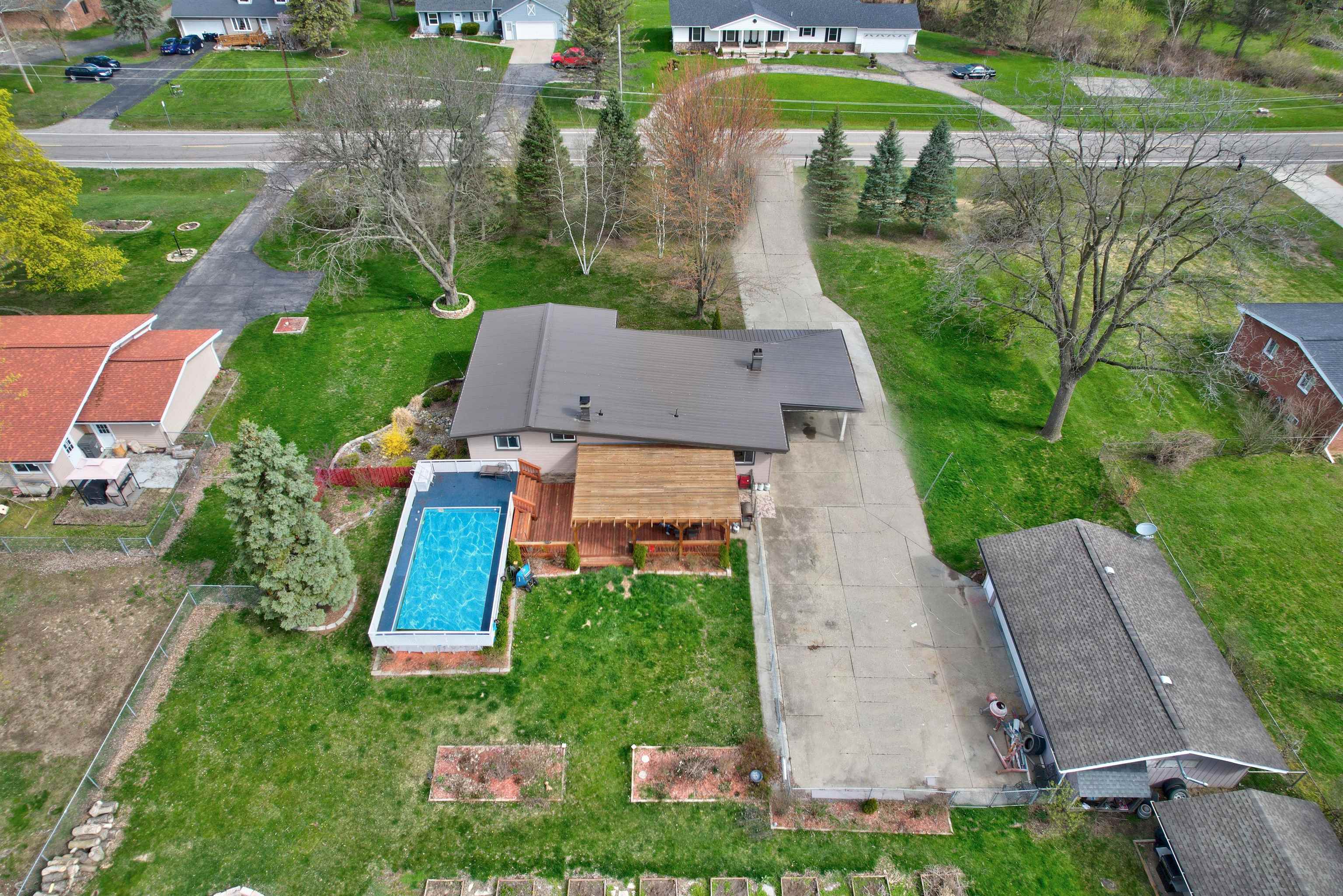 5081 Calkins Road Flint, MI 48532 - Photo 20 of 64 50107137-20.JPG