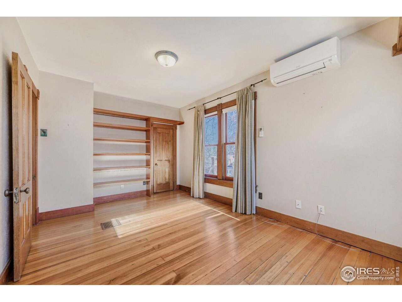 964 Grant Place Boulder, CO 80302 - Photo 30 of 44 3rd upstairs bedroom