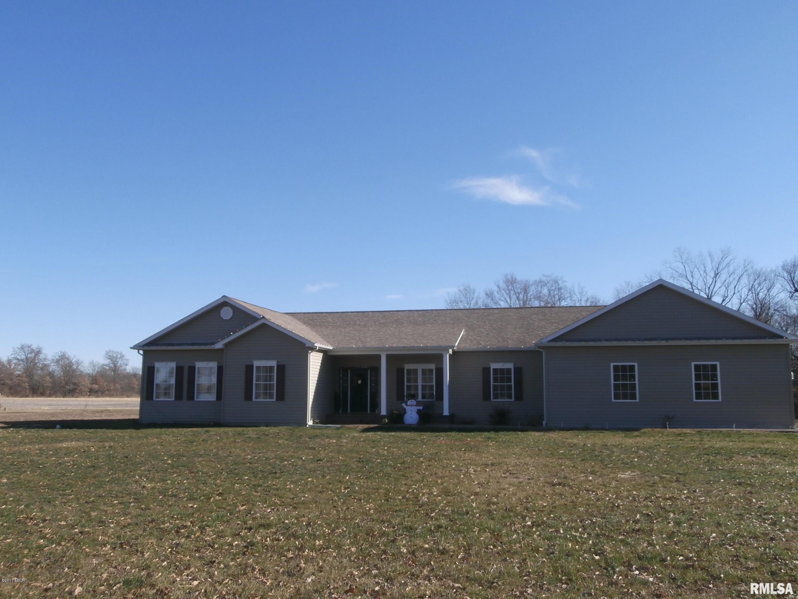 3282 Willow Road Du Quoin, IL 62832 - Photo 1 of 22