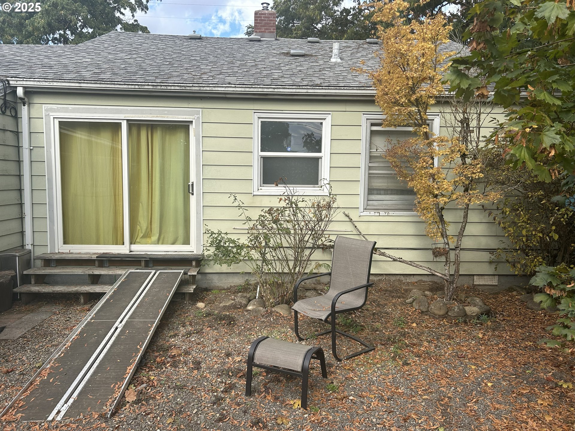 8054 Southeast Reedway Street Portland, OR 97206 - Photo 11 of 16