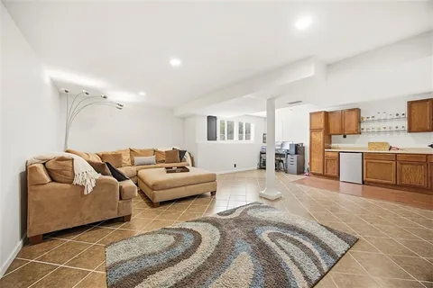 $490,000 | 13975 West 148th Street, Olathe, KS 66062
