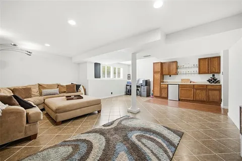 $490,000 | 13975 West 148th Street, Olathe, KS 66062