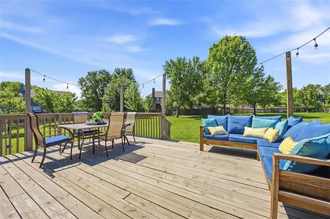 $490,000 | 13975 West 148th Street, Olathe, KS 66062