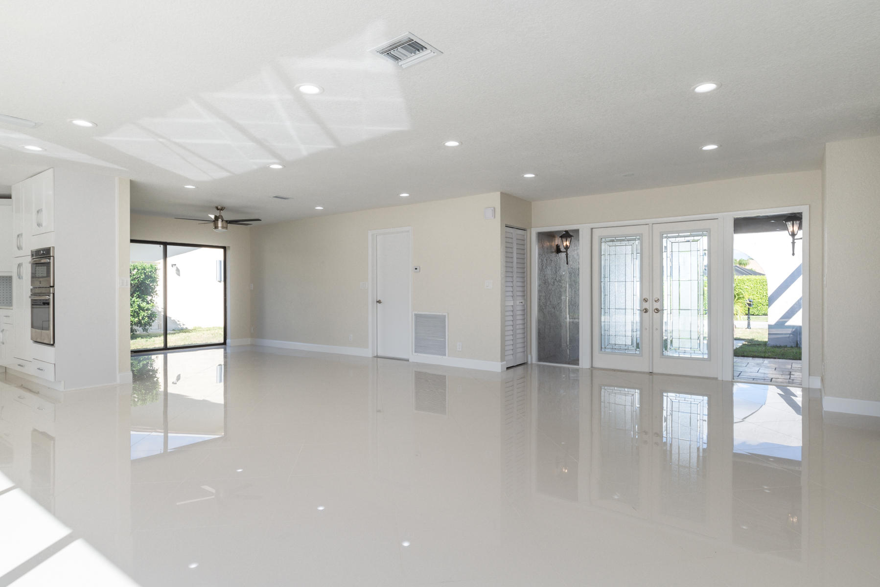 17846 Pine Needle Terrace Boca Raton, FL 33487 - Photo 5 of 33 11-DSC_0802-MLS