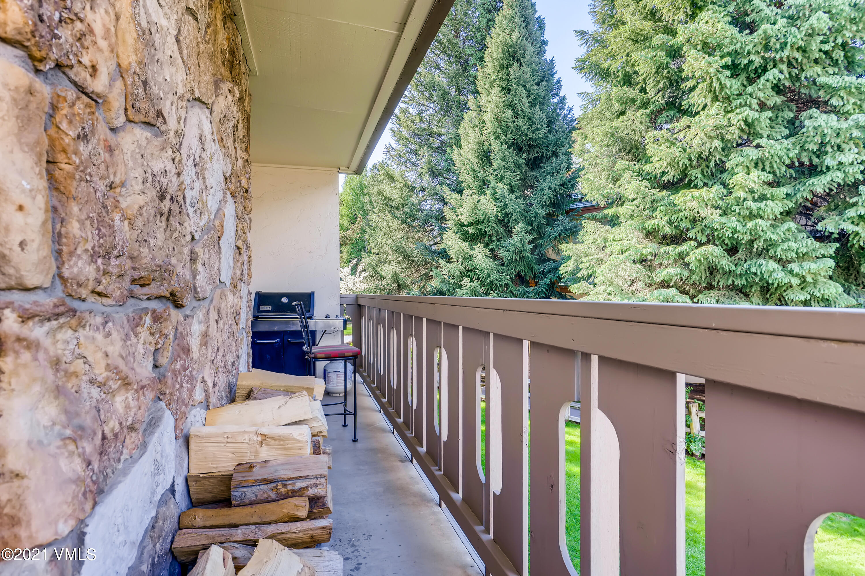 133 Willow Bridge Road, Unit 625 Vail, CO 81657 - Photo 6 of 26 a view of balcony with furniture
