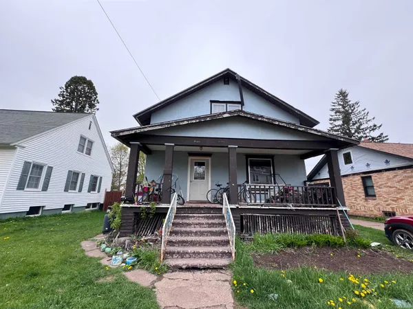 $60,000 | 220 East Ridge Street, Ironwood, MI 49938