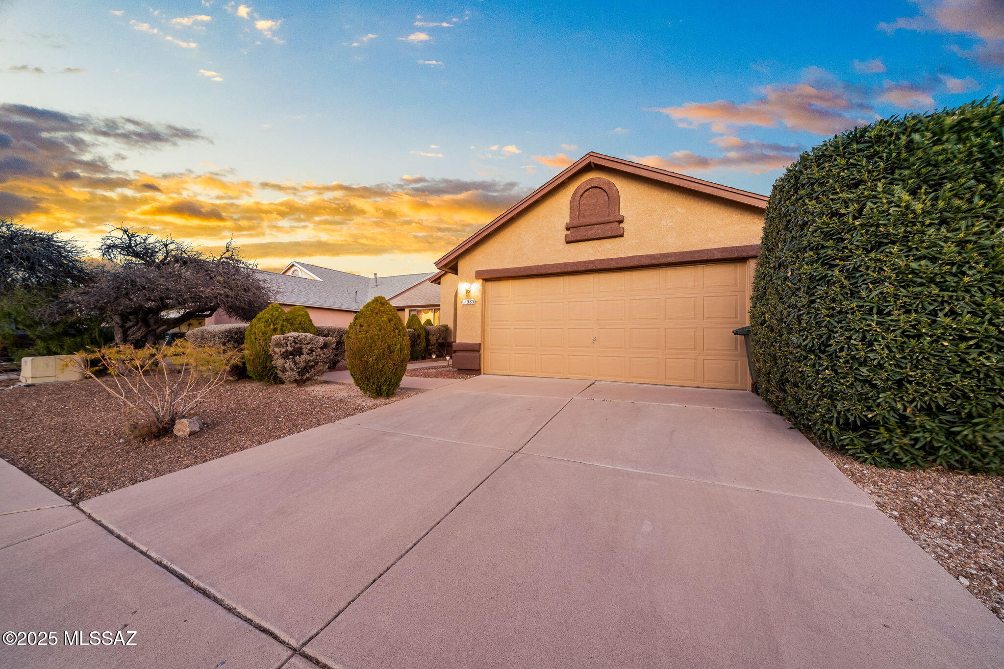 385 South Ridgefield Avenue Tucson, AZ 85748 - Photo 3 of 37 Gallery Image 3