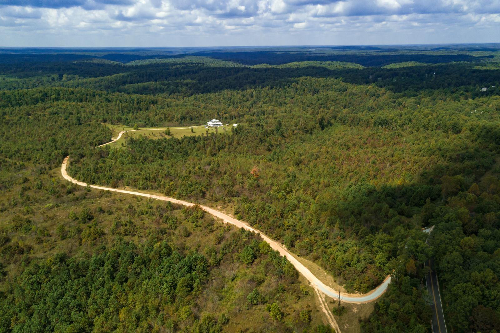 446 Overhead Bridge Road Hampshire, TN 38461 - Photo 8 of 30 Gallery Image 8