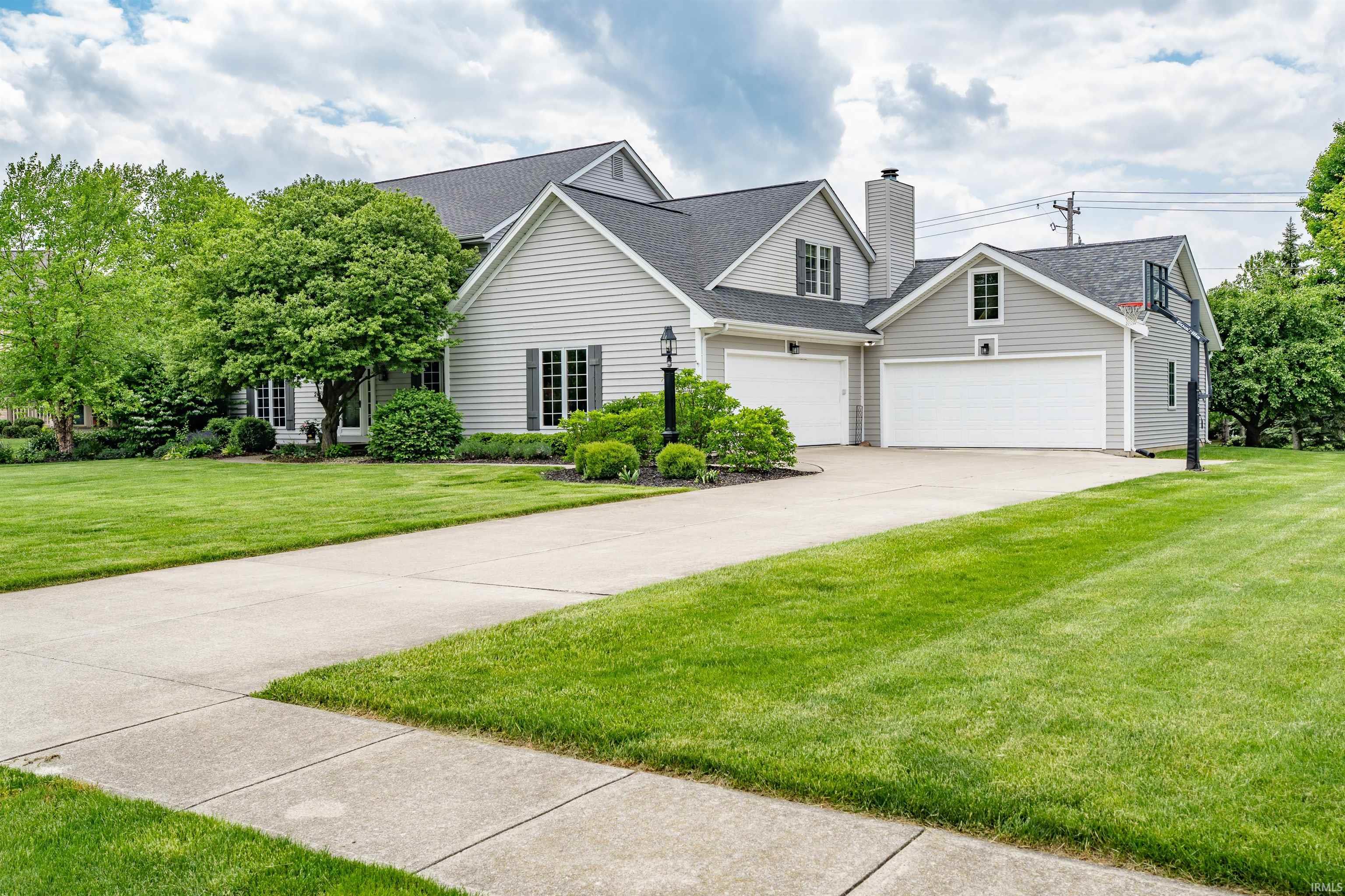 2010 Grey Birch Road Fort Wayne, IN 46814 - Photo 2 of 36 Gallery Image 2