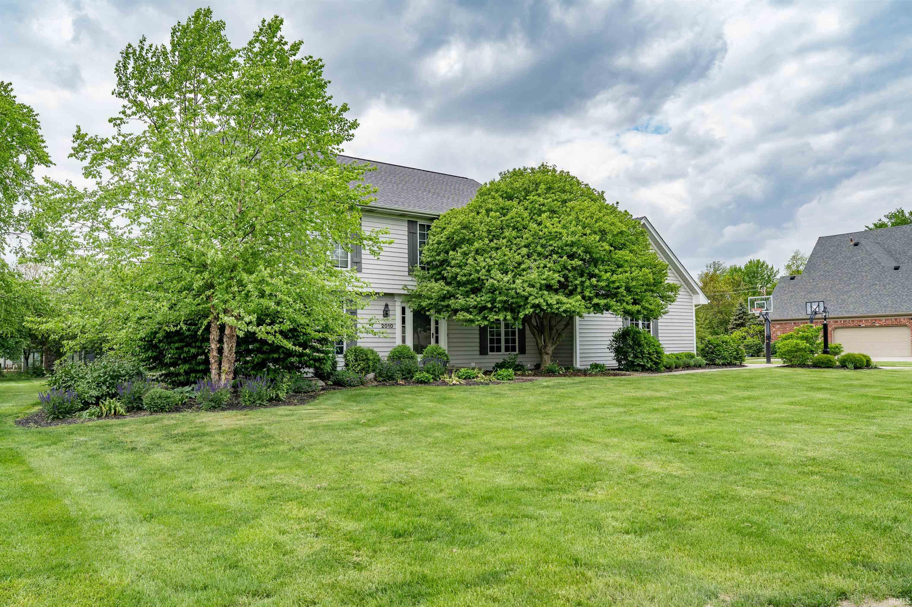 2010 Grey Birch Road Fort Wayne, IN 46814 - Photo 3 of 36 Gallery Image 3