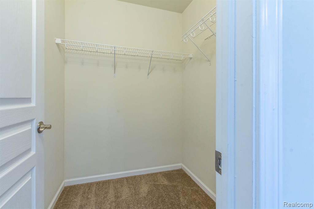 863 Barclay Circle Rochester Hills, MI 48307 - Photo 23 of 35