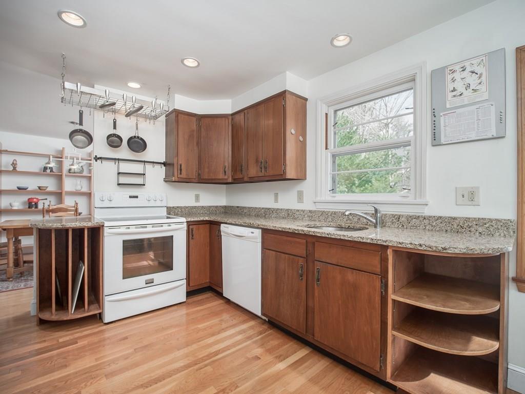 76 Banner Road Gardner, MA 01440 - Photo 9 of 42