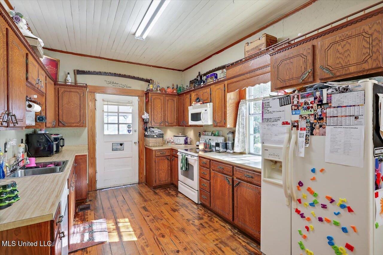 906 North Bennett Street Crystal Springs, MS 39059 - Photo 11 of 35 11-906 N Bennett St