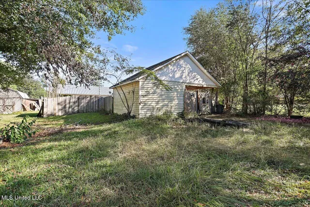 $190,000 | 906 North Bennett Street, Crystal Springs, MS 39059