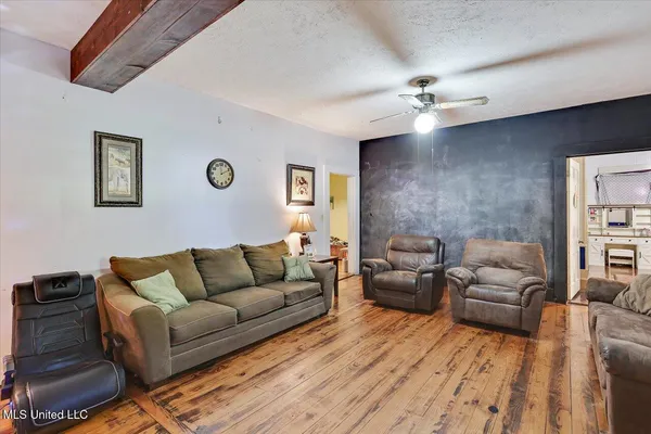 $180,000 | 906 North Bennett Street, Crystal Springs, MS 39059