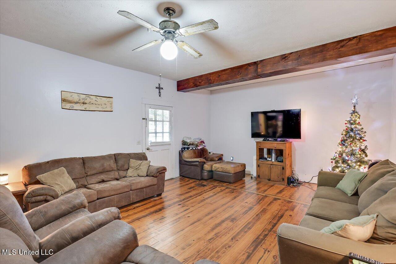 906 North Bennett Street Crystal Springs, MS 39059 - Photo 7 of 35 07-906 N Bennett St