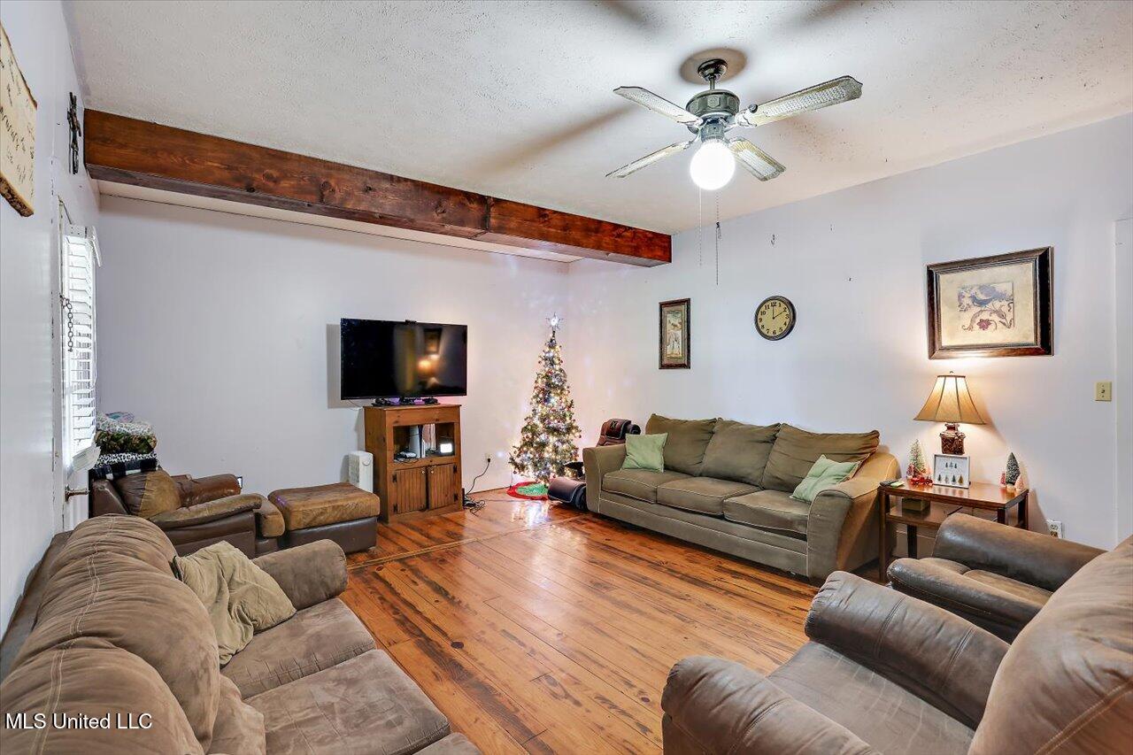 906 North Bennett Street Crystal Springs, MS 39059 - Photo 8 of 35 08-906 N Bennett St