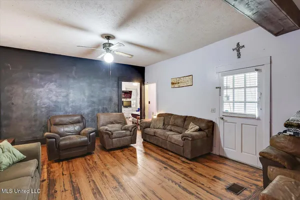 $180,000 | 906 North Bennett Street, Crystal Springs, MS 39059