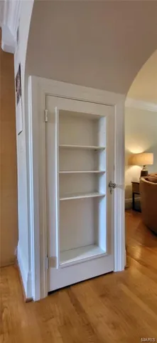 $254,999 | 7570 Byron Place, Unit 1E, Clayton, MO 63105