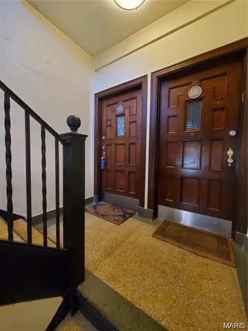 $254,999 | 7570 Byron Place, Unit 1E, Clayton, MO 63105