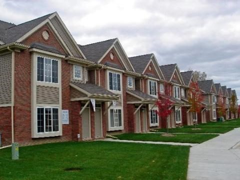 34108 Utica Road Fraser, MI 48026 - Photo 2 of 8 372873-1.JPG