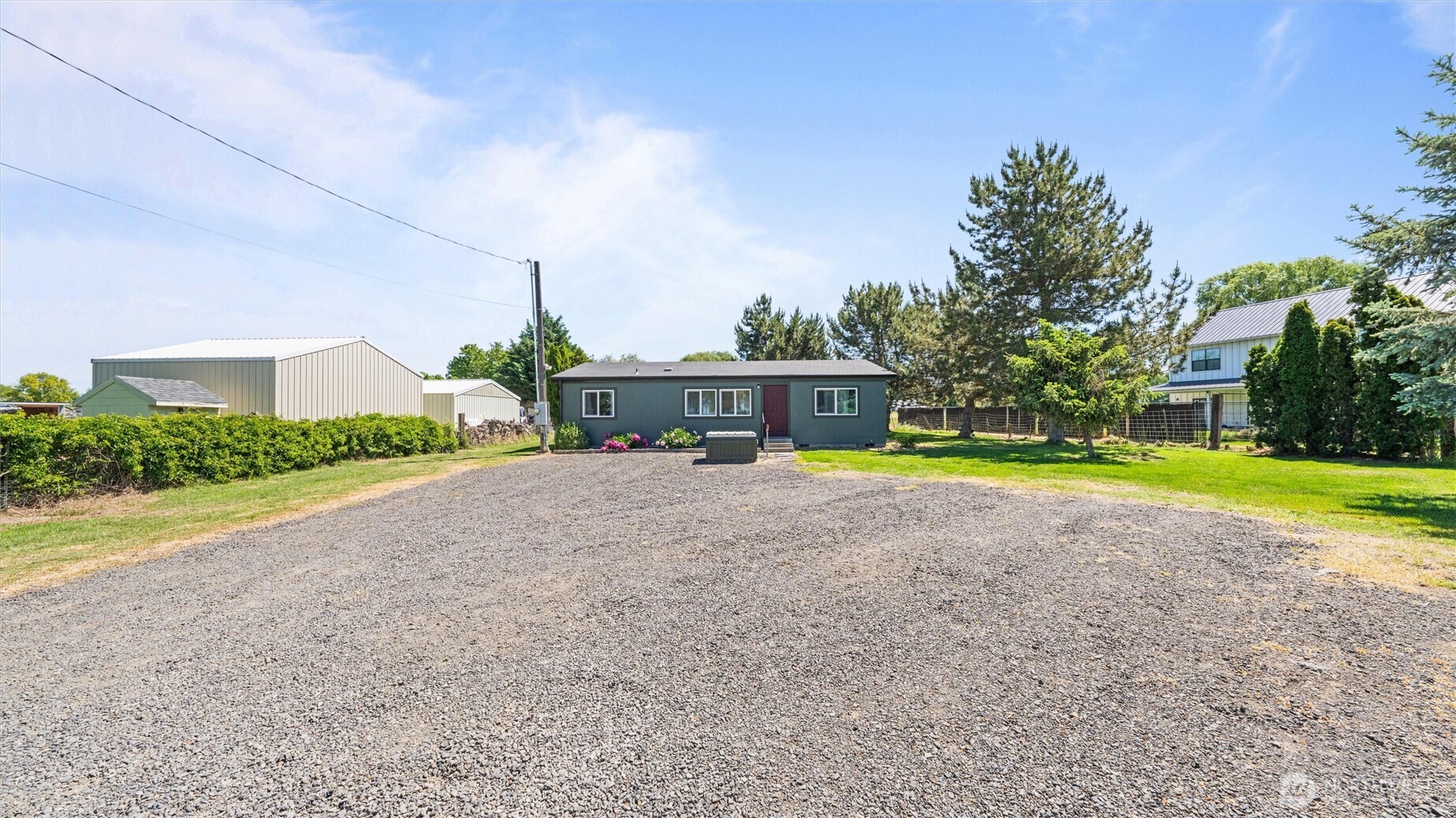 457 McKinney Road Walla Walla, WA 99362 - Photo 3 of 29 a view of a house with a yard