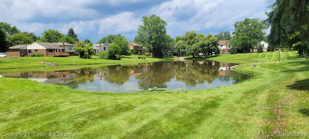 3660 Old Tree Court Rochester Hills, MI 48309 - Photo 38 of 41