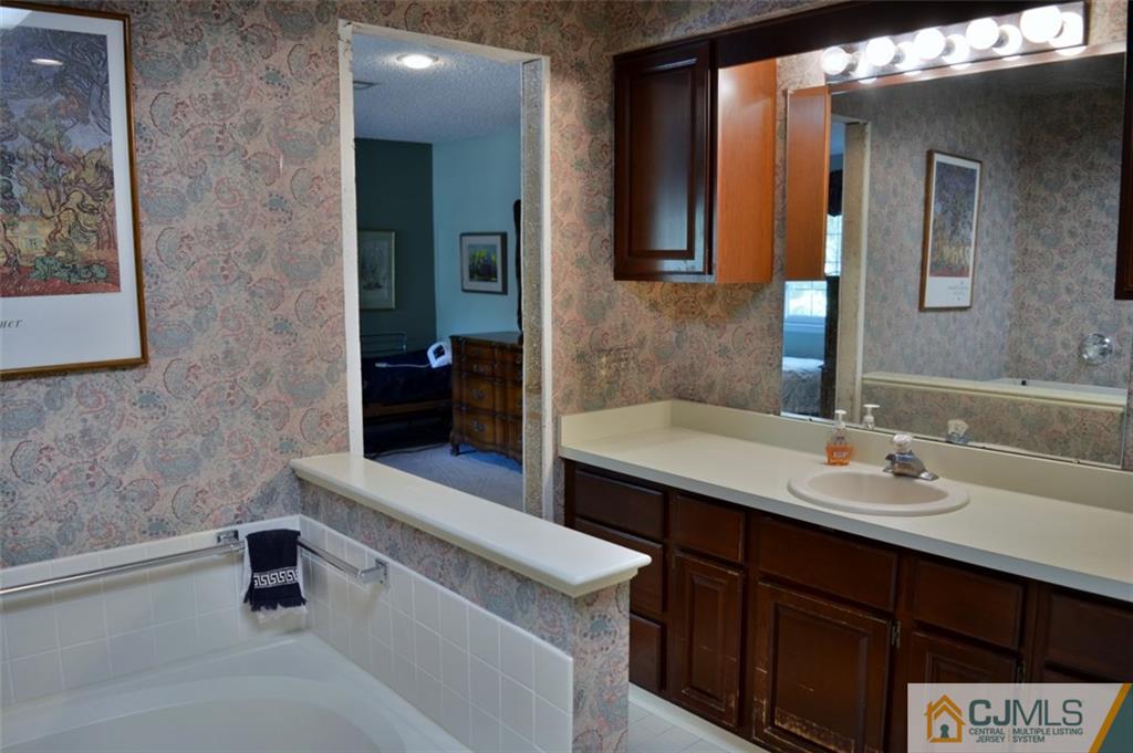 792 A Pompton Road Monroe Township, NJ 08831 - Photo 14 of 16 Gallery Image 14