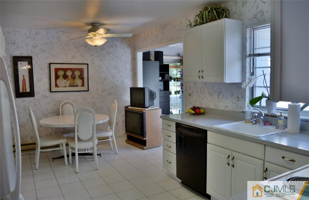 792 A Pompton Road Monroe Township, NJ 08831 - Photo 7 of 16 Gallery Image 7