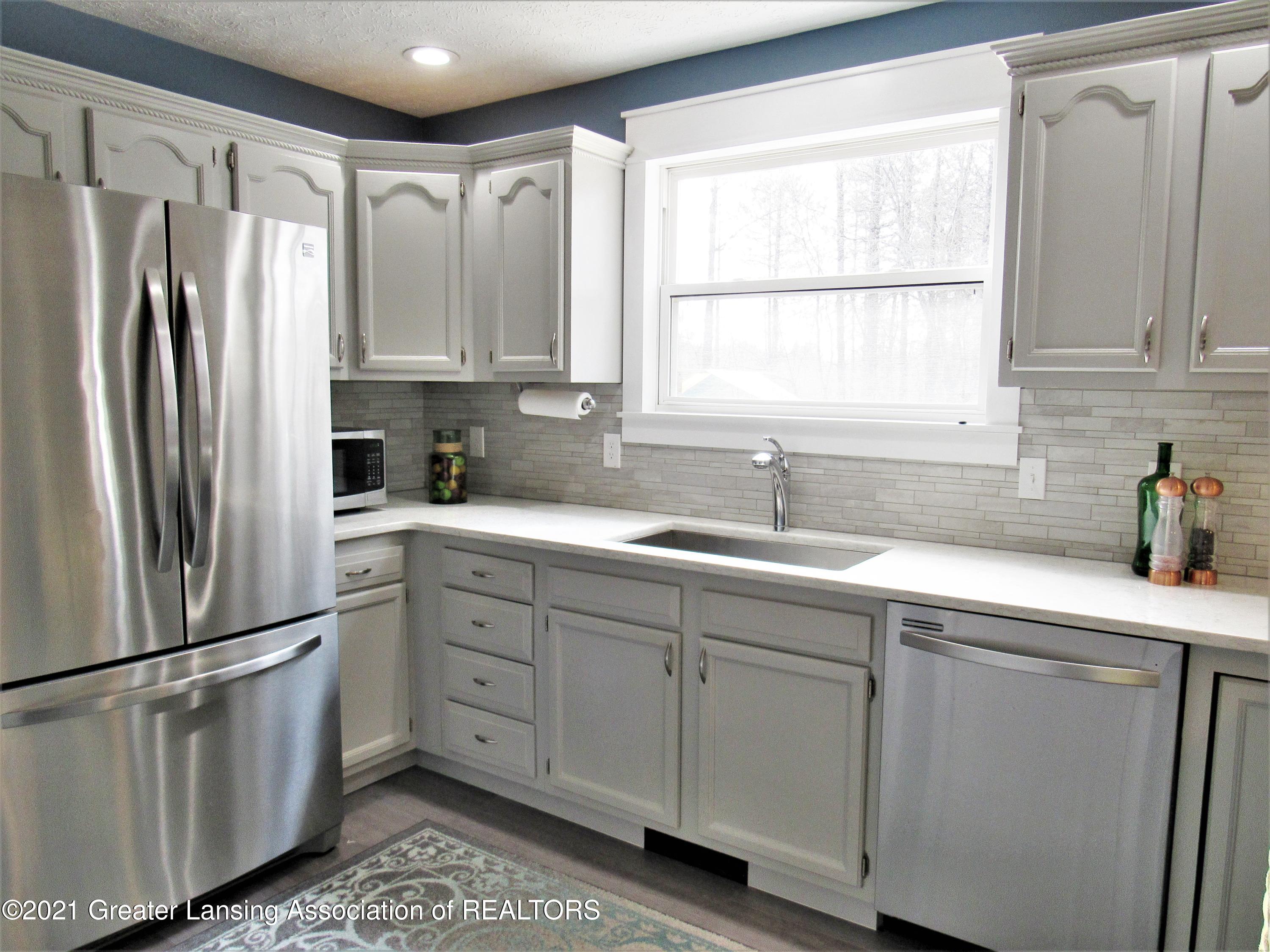 7541 West Beard Road Perry, MI 48872 - Photo 11 of 46 Kitchen View 3