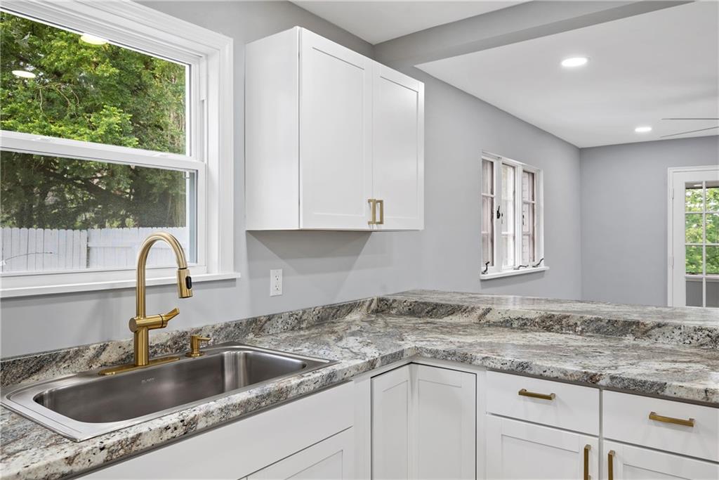 103 Long Road Pittsburgh, PA 15235 - Photo 4 of 17 Gallery Image 4