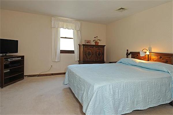 29 Mary Chilton Road Needham, MA 02492 - Photo 13 of 21
