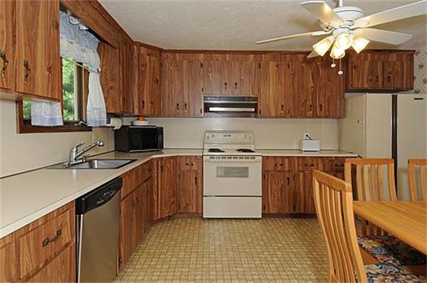 29 Mary Chilton Road Needham, MA 02492 - Photo 7 of 21