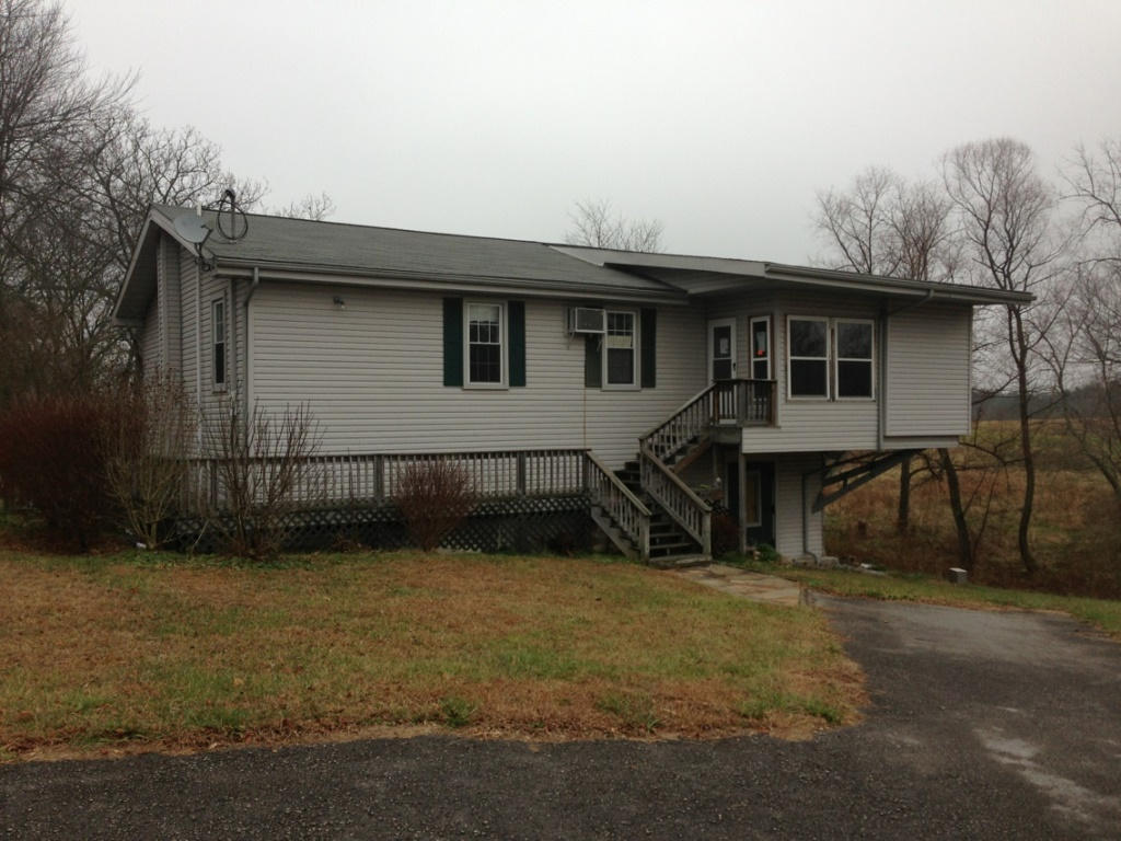 1766 Open Range Road Crossville, TN 38555 - Photo 1 of 12 01