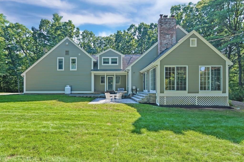 127 Fowler Street Upton, MA 01568 - Photo 2 of 42 Gallery Image 2