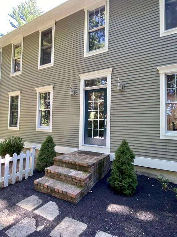 127 Fowler Street Upton, MA 01568 - Photo 4 of 42 Gallery Image 4