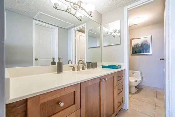 $2,100 | 1830 Embassy Drive, Unit 409, West Palm Beach, FL 33401