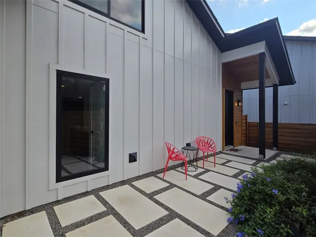 $699,900 | 5303 Grover Avenue, Unit 2, Austin, TX 78756