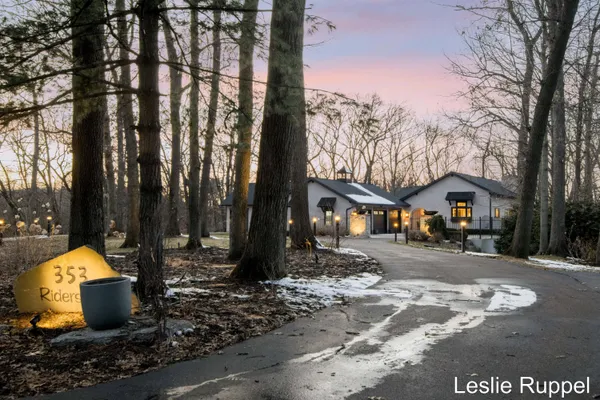 $1,345,000 | 353 Riders Trail Northeast, Ada, MI 49301