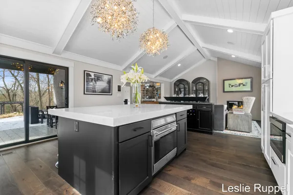 $1,345,000 | 353 Riders Trail Northeast, Ada, MI 49301