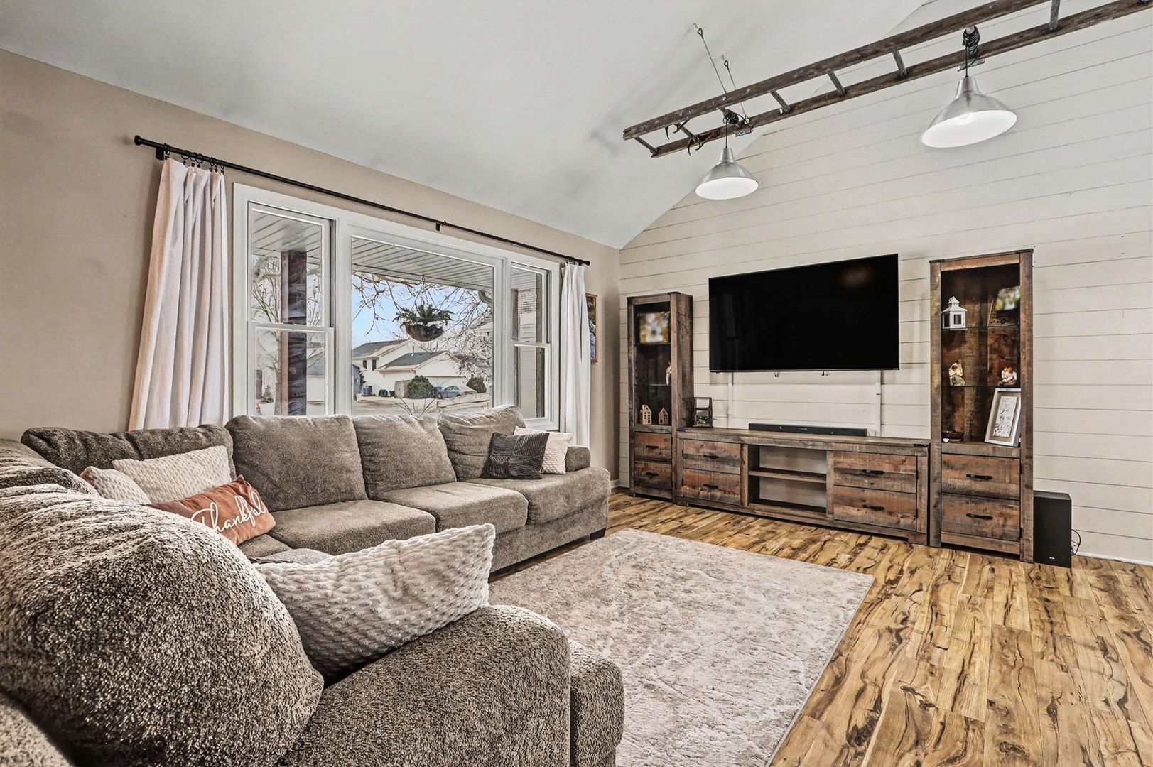 24946 Cashel Bay Road Manhattan, IL 60442 - Photo 2 of 24