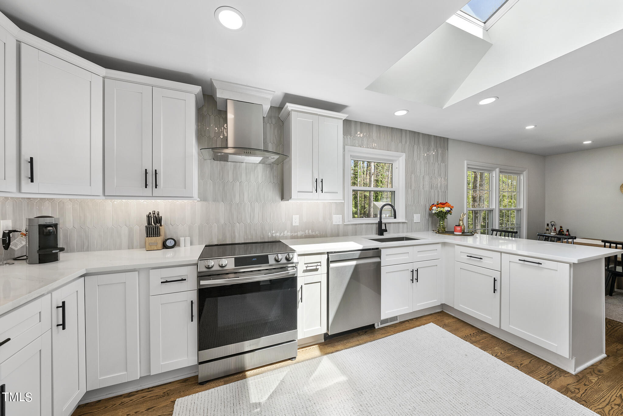 509 Dartmouth Road Raleigh, NC 27609 - Photo 9 of 34 DSC00609