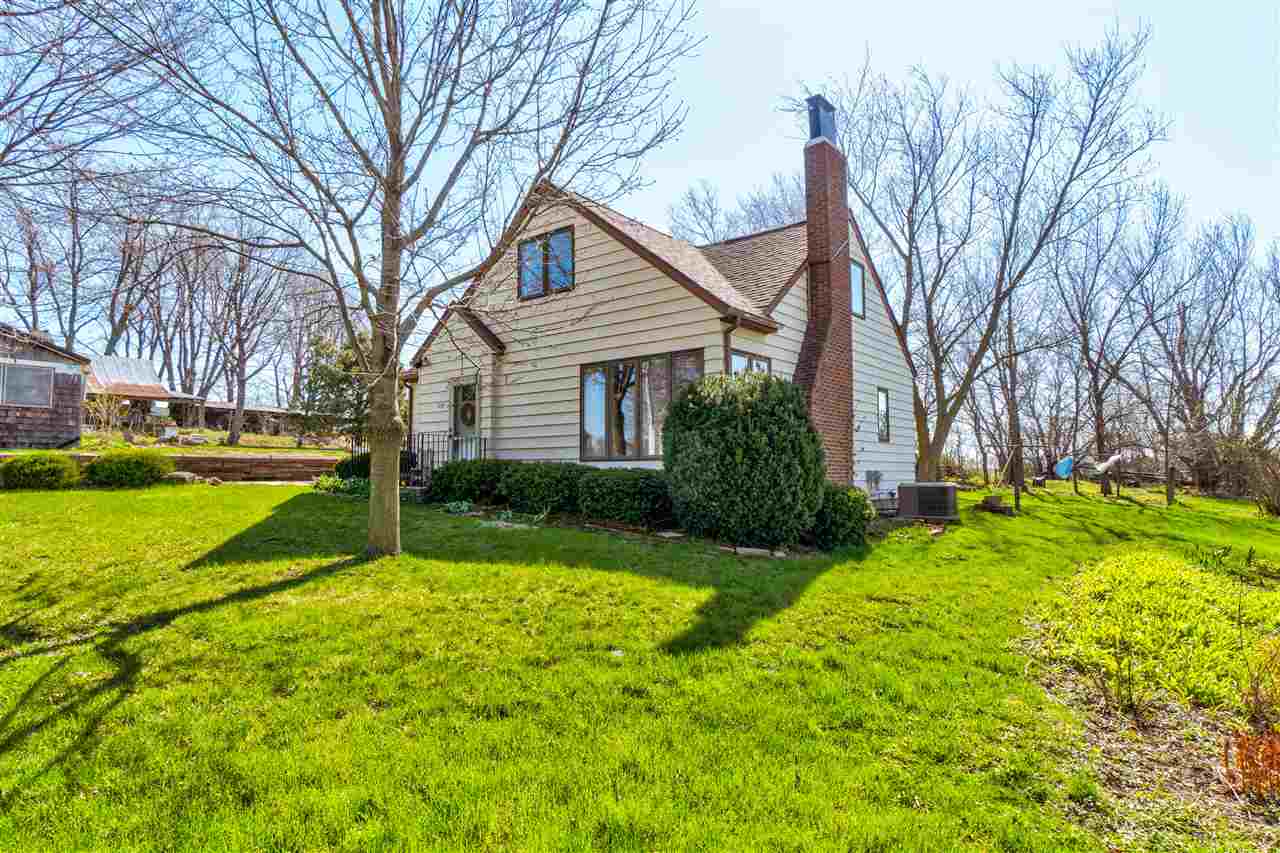 1435 Angle Road Southwest Kalona, IA 52247 - Photo 4 of 27 Gallery Image 4